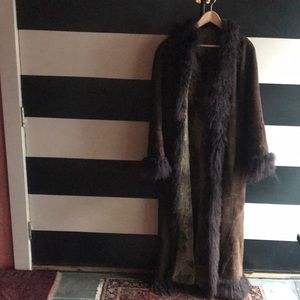 SEASONAL SALE Vintage Shearling coat